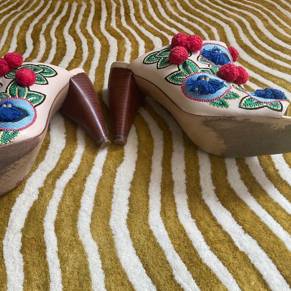 Tory Burch - Ellis PomPom Embroidered Mules - Picture 2 of 3